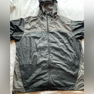 Columbia Men's Black and Charcoal Hooded Windbreaker